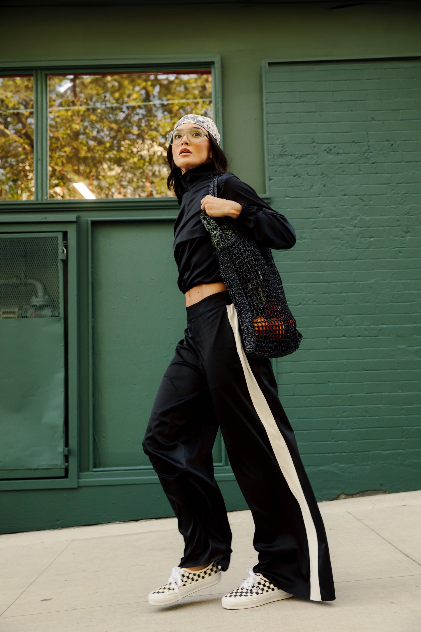 Pinch Pullover | Jet Black