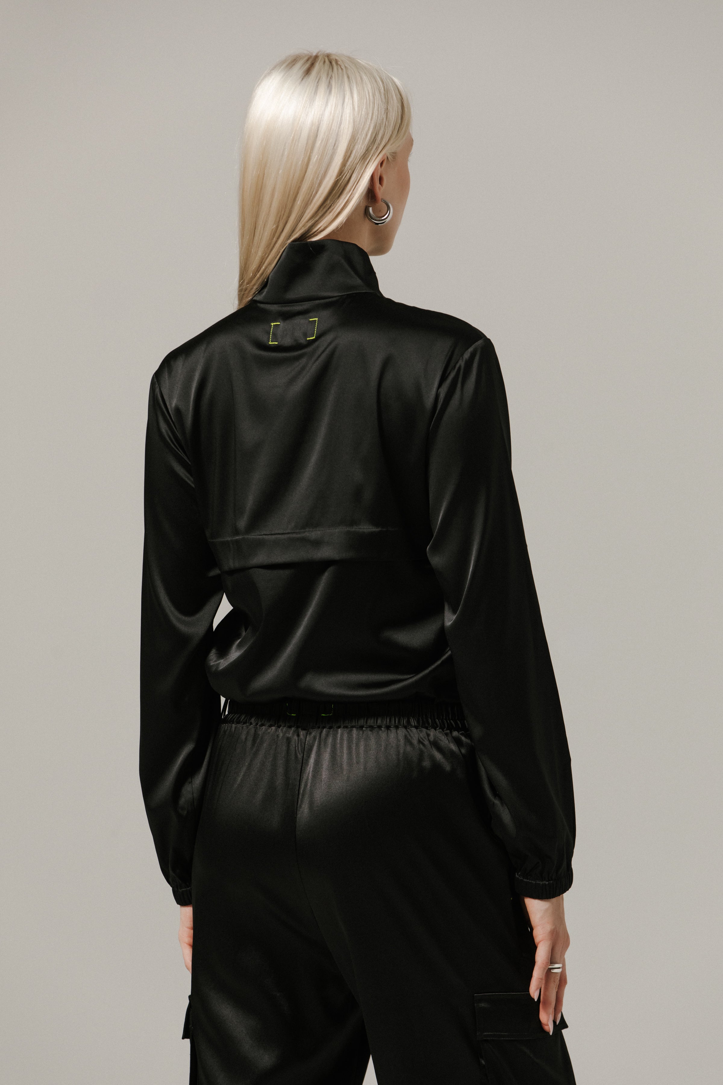 Pinch Pullover#Color_Jet Black