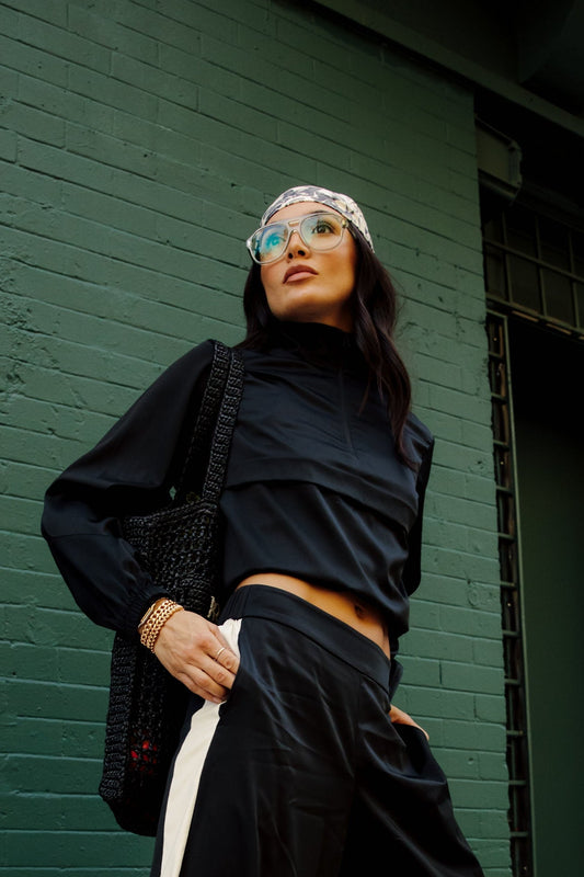 Pinch Pullover | Jet Black