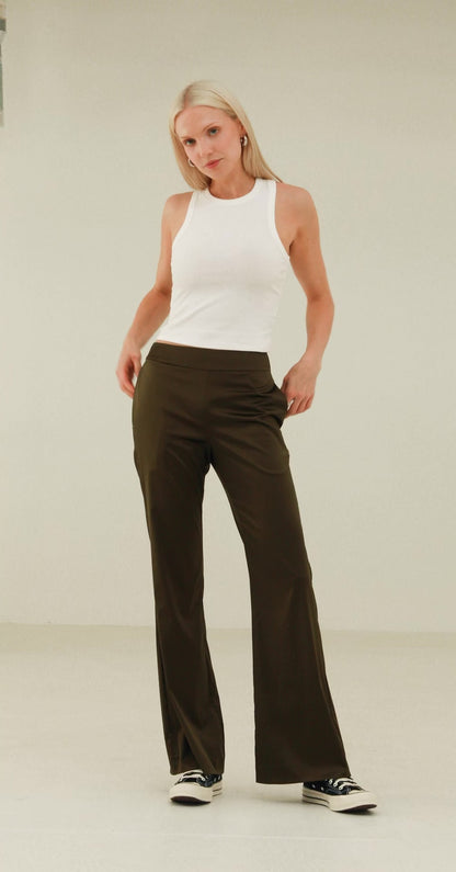 Connect Tank | White/Dark Moss