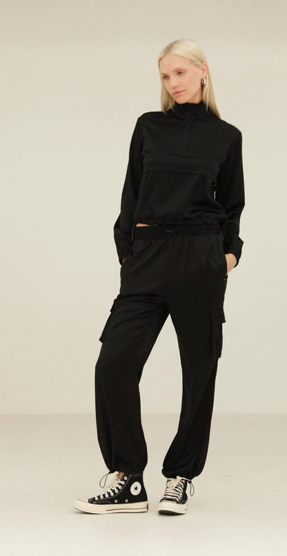 Pinch Pullover | Jet Black